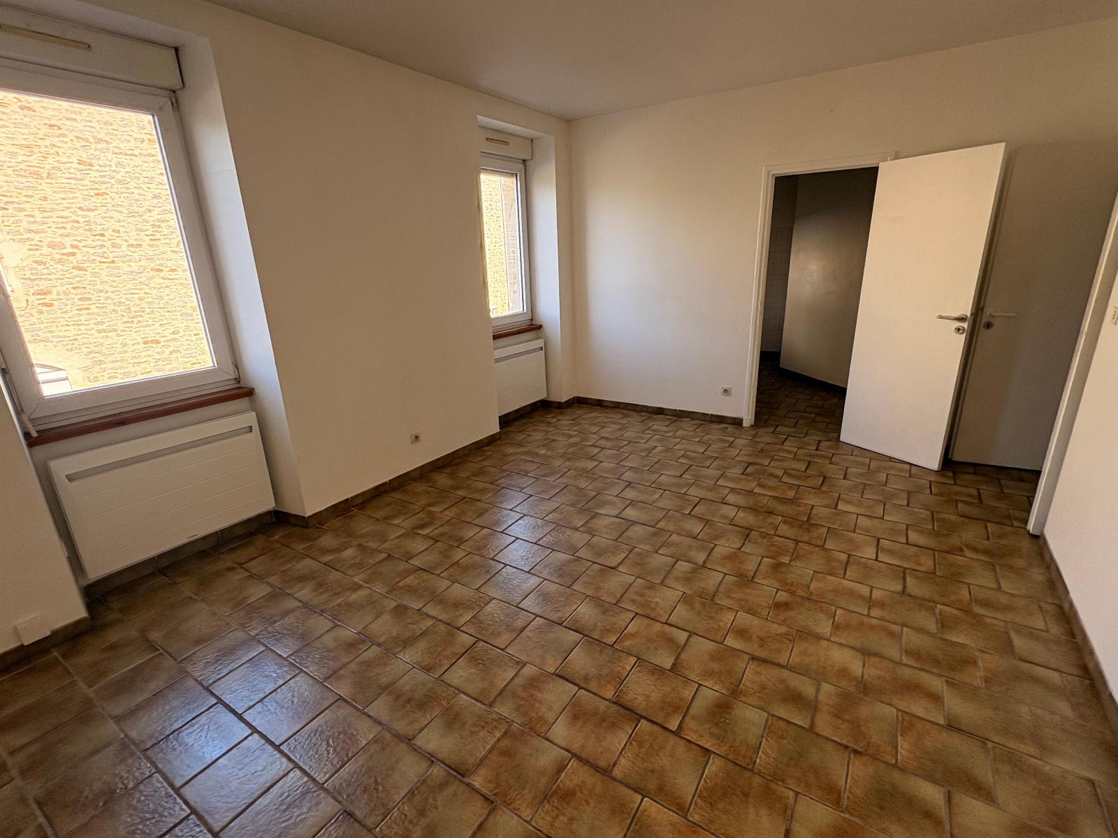 appartement 3 pièces - LACHAPELLE-SOUS-AUBENAS