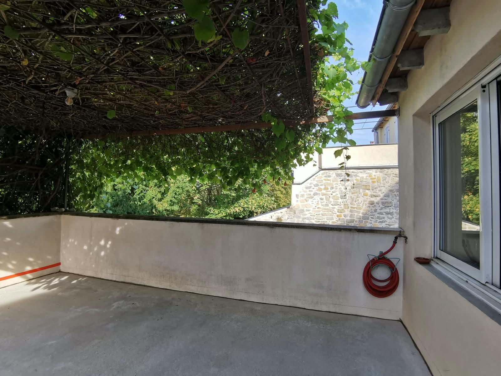 appartement 4 pièces - VILLENEUVE-DE-BERG